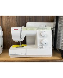 Janome Sewist 725s Sewing Machine Recent Trade