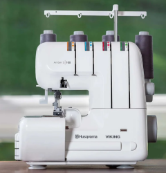 Husqvarna Viking Amber S100 Overlock Machine