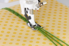 Husqvarna Viking 3-Hole Yarn Foot for IDF (9) 920615096