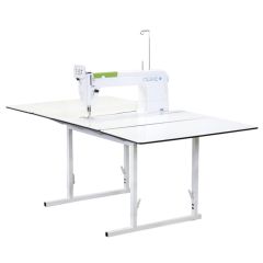 Handi Quilter Moxie ST with Insight Table