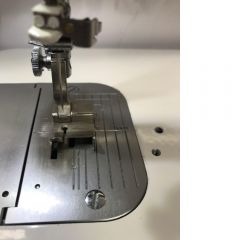 Commercial Sewing Machine Right Hinged Raising Foot with 1/2 Inch Guide 